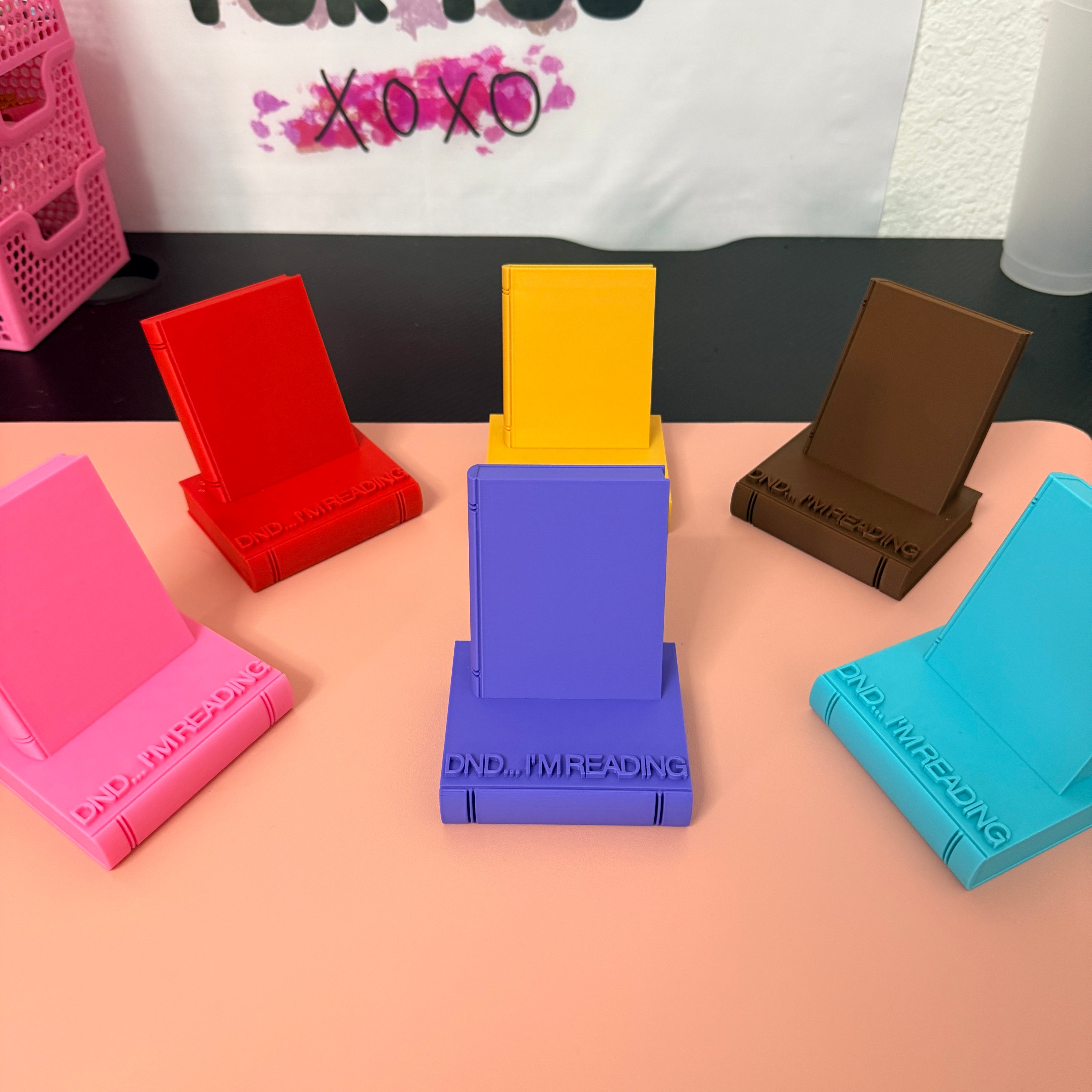 "DND... I'm Reading" Phone Stand | Aesthetic Desk Phone Holder
