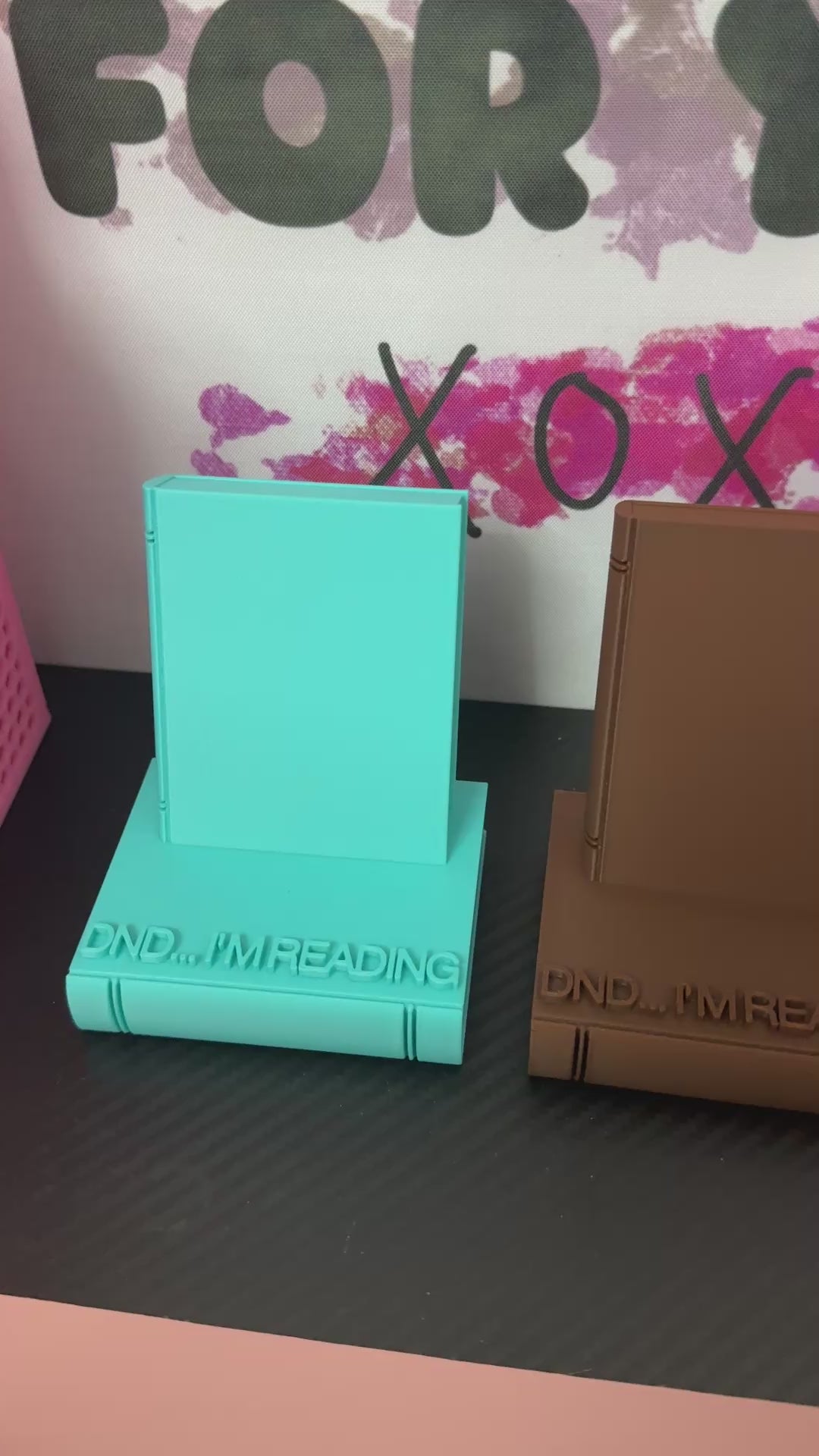 "DND... I'm Reading" Phone Stand | Aesthetic Desk Phone Holder